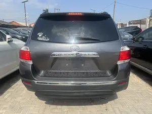 Toyota Highlander Limited 3.5l 4WD 2013 Gray