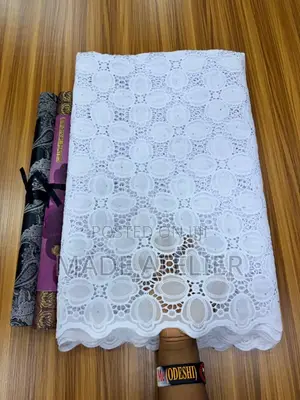 White Guipurecord Lace