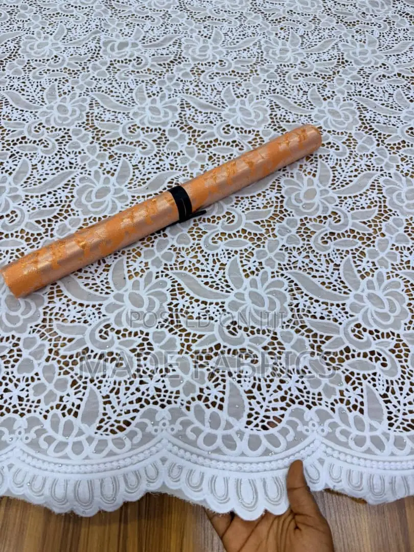 White Guipurecord Lace