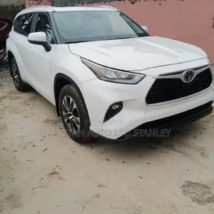 Toyota Highlander 2024 White