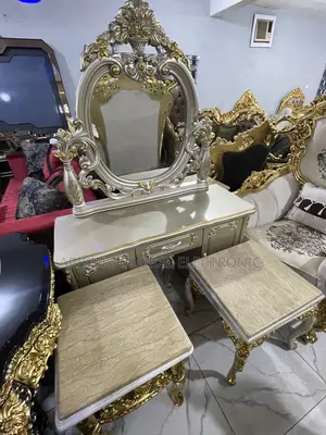 Dressing Mirror With Two Seater