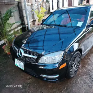 Mercedes-Benz C300 2010 Black
