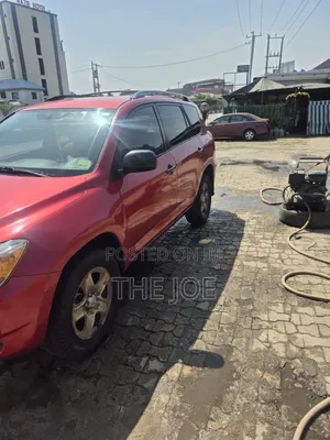 Toyota RAV4 2009 Red