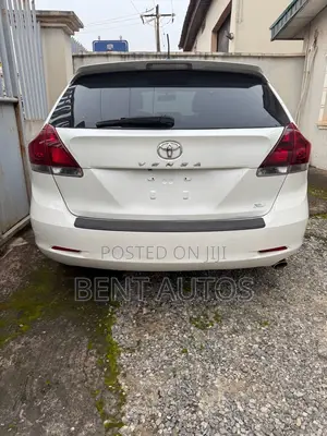 Toyota Venza XLE AWD 2013 White
