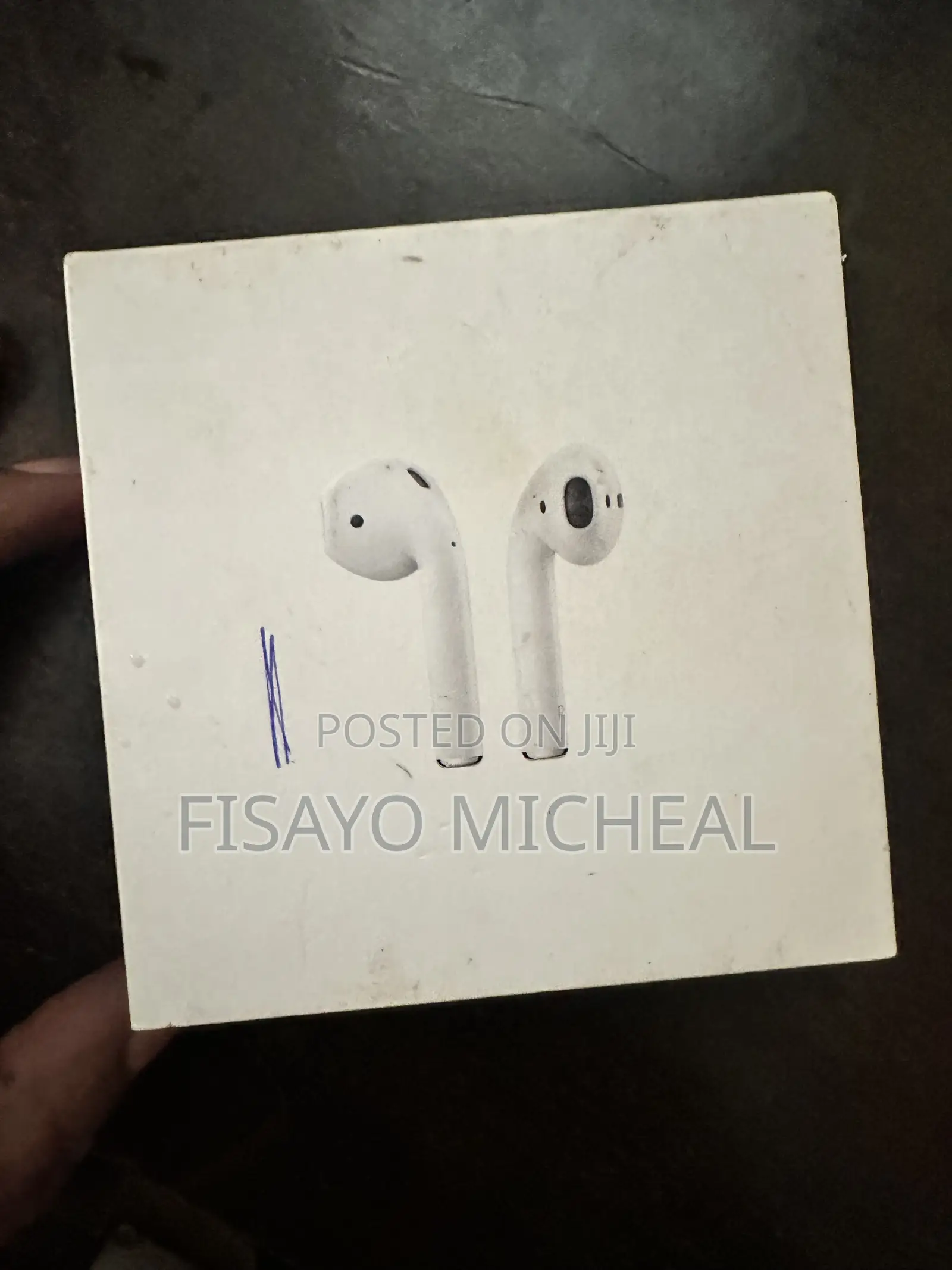 Original Apple Airpors 2