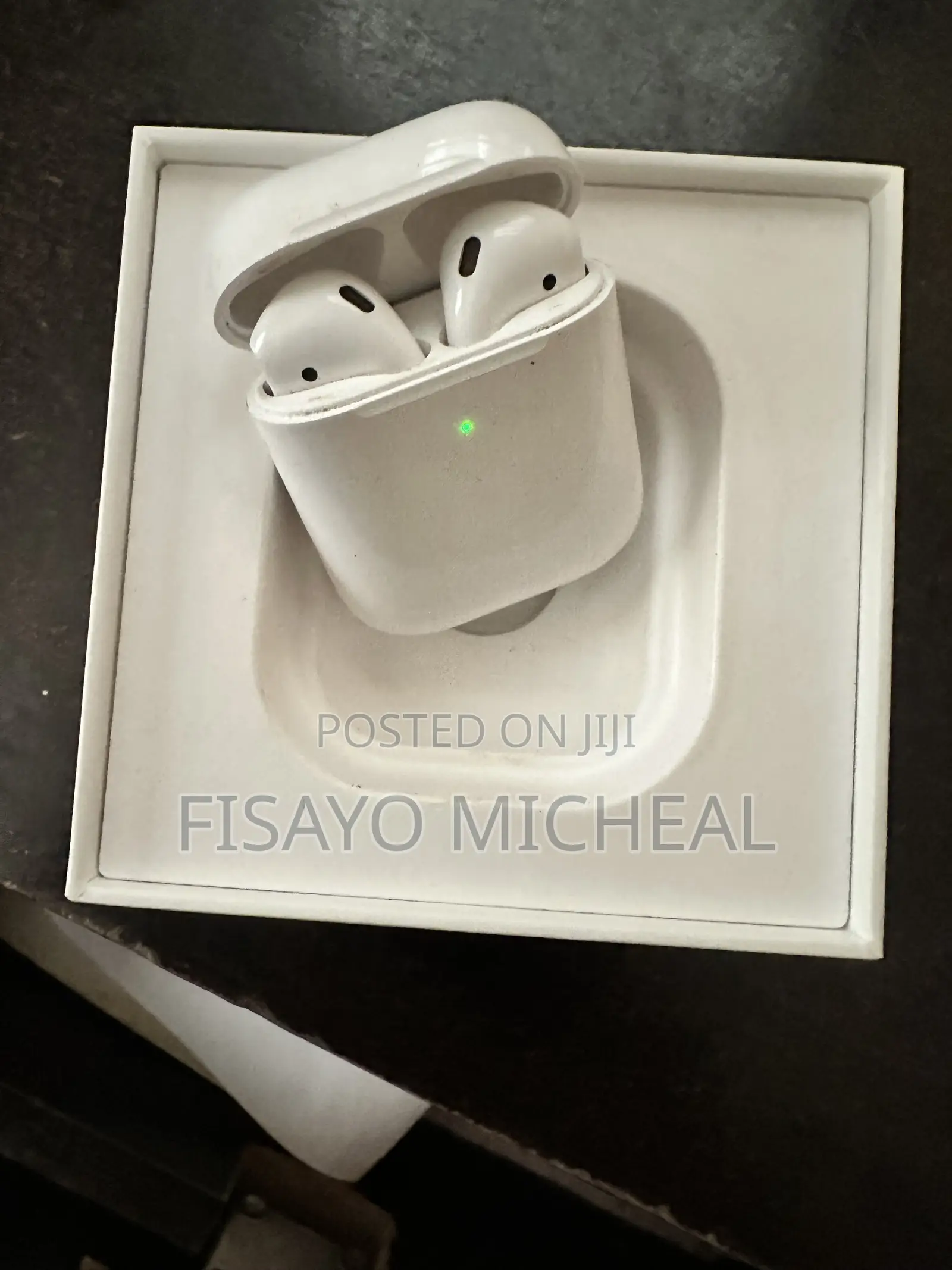 Original Apple Airpors 2