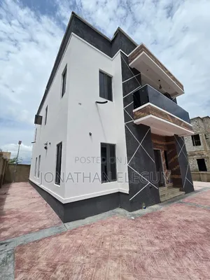 5 Bedroom Duplex
