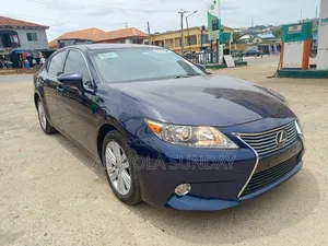 Lexus ES 2016 Blue