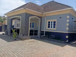 3bdrm Bungalow in Standard Estate for rent