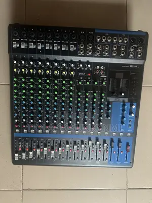 Yamaha Mixing Console