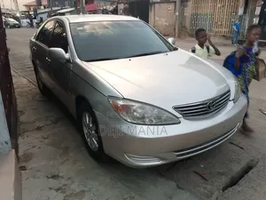 Toyota Camry 2004 Silver