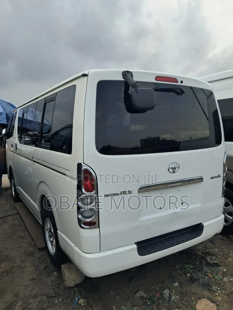 Toyota Regius 2015 White