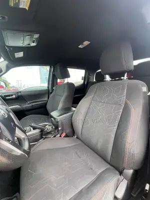 Toyota Tacoma 4dr Double Cab 2016 Black