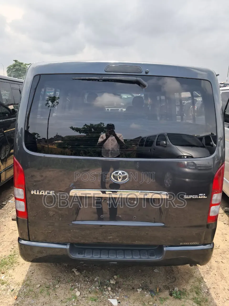 Toyota HiAce 2016 Grey