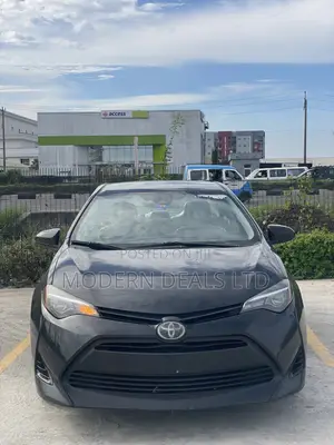 Toyota Corolla LE Eco (1.8L 4cyl 2A) 2018 Black