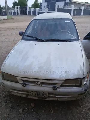 Toyota Corolla Hatchback 1999 White