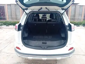 Toyota RAV4 2019 Off white