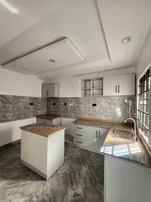 3bdrm Duplex in Ikeja for rent