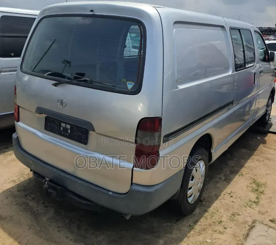 Toyota HiAce 2008 Grey