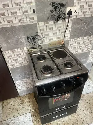 A Neatly Used 3cooker 1 Electric Cooker Gas for Sale.