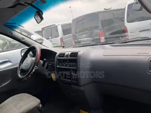 Toyota HiAce 2010 Blue