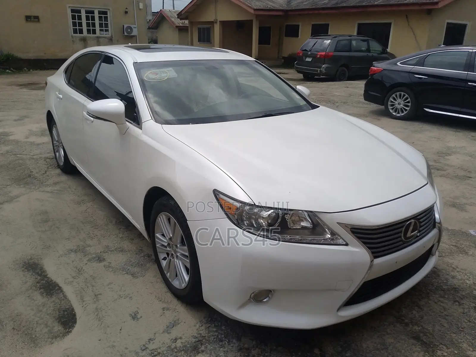 Lexus ES 2013 White