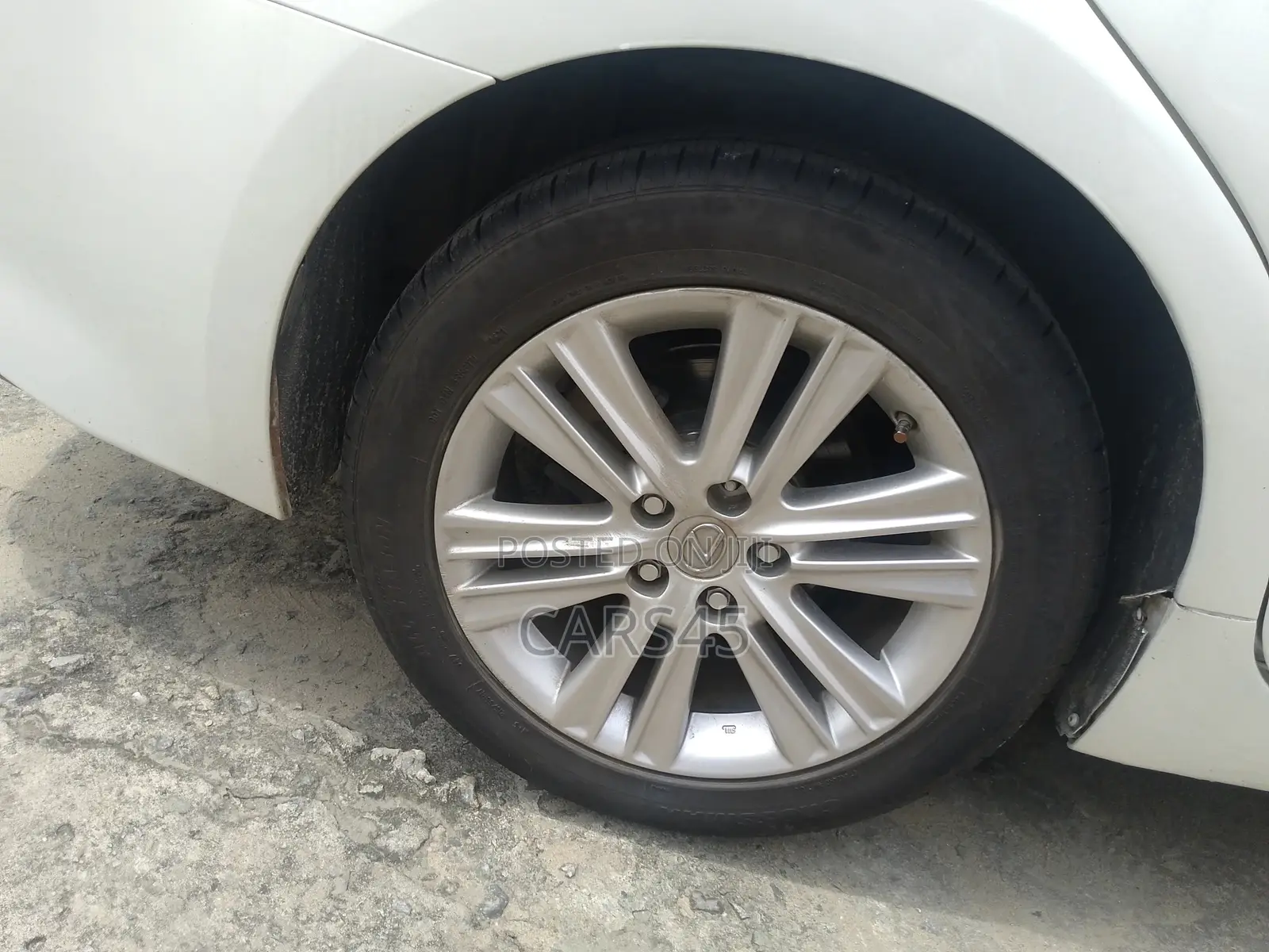 Lexus ES 2013 White