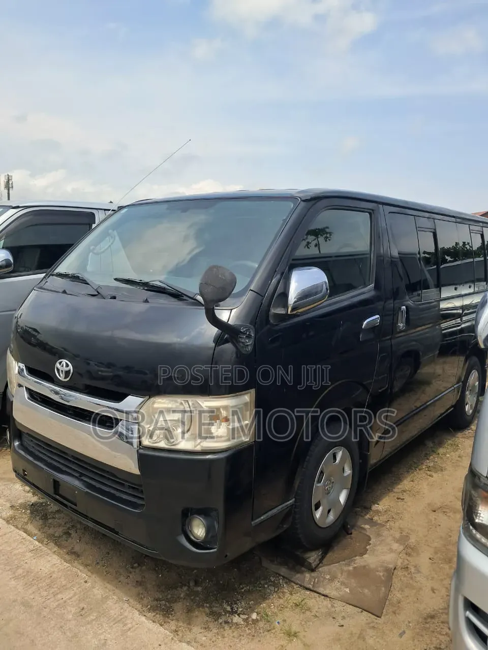 Toyota HiAce 2015 Black