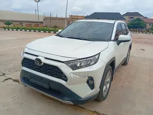 Toyota RAV4 2020 Off white