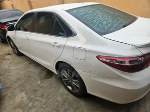 Toyota Camry 2016 White