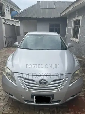 Toyota Camry LE 4dr Sedan (2.4L 4cyl 5A) 2009 Silver