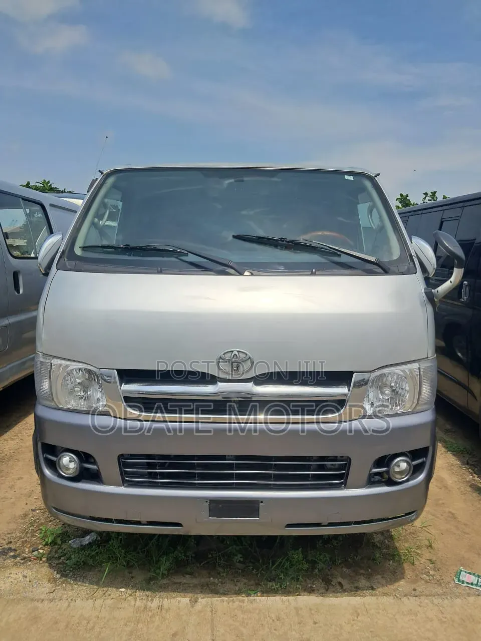 Toyota HiAce 2015 Grey