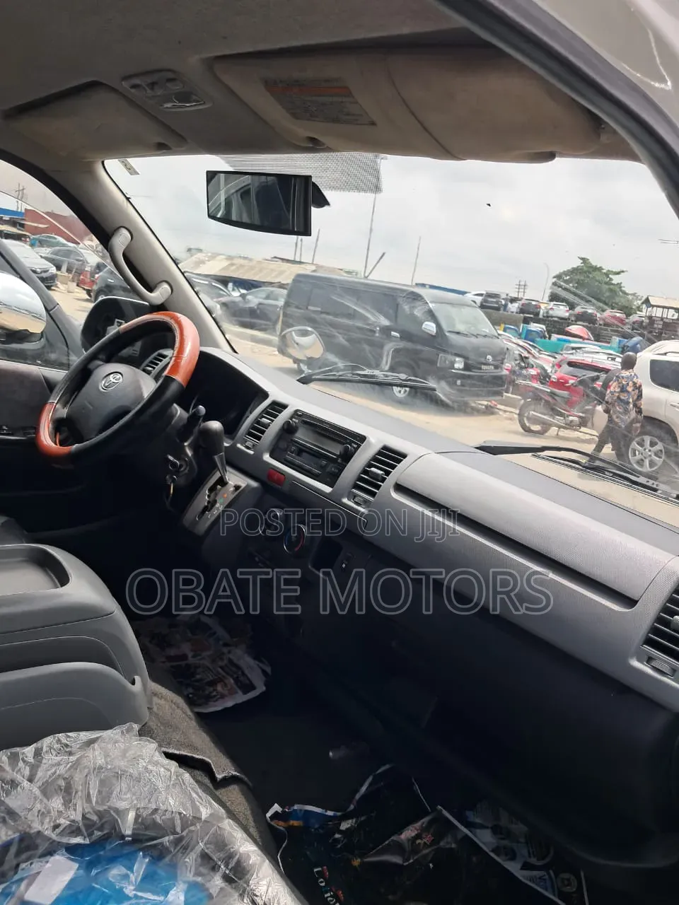 Toyota HiAce 2015 Grey
