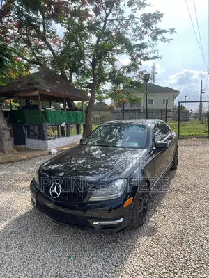 Mercedes-Benz C300 2012 Black