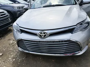 Toyota Avalon XLE 4dr Sedan (3.5L 6cyl 6A) 2014 Silver