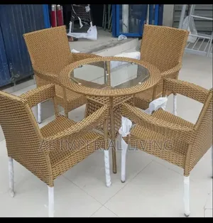 Outdoor 4-Seater Dining Set