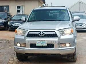 Toyota 4-Runner 2012 Silver