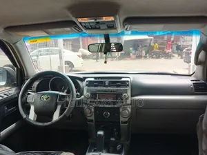 Toyota 4-Runner 2012 Silver
