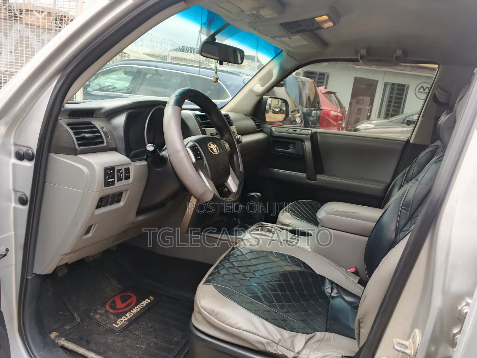 Toyota 4-Runner 2012 Silver