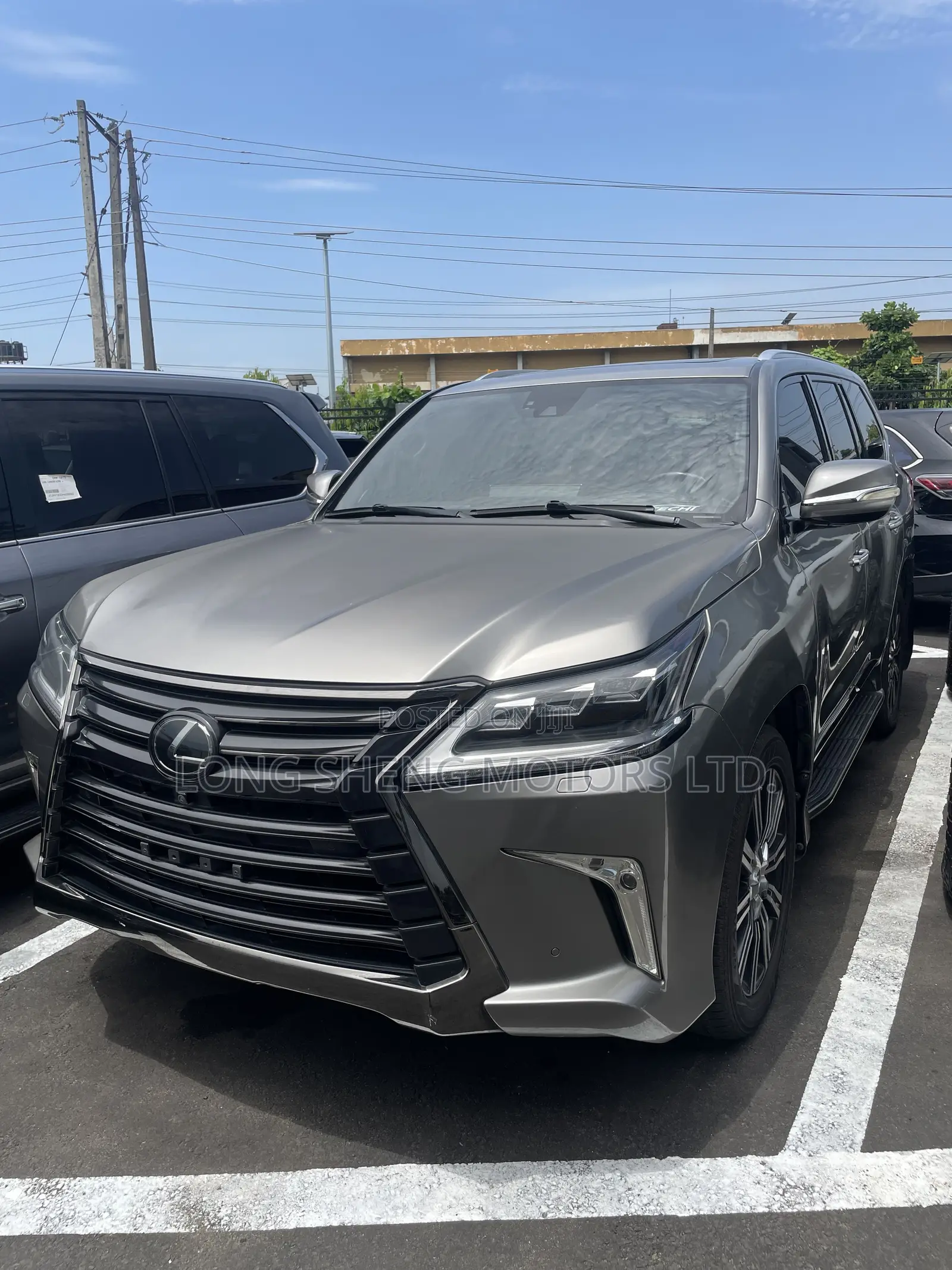 Lexus LX 2018 Gray