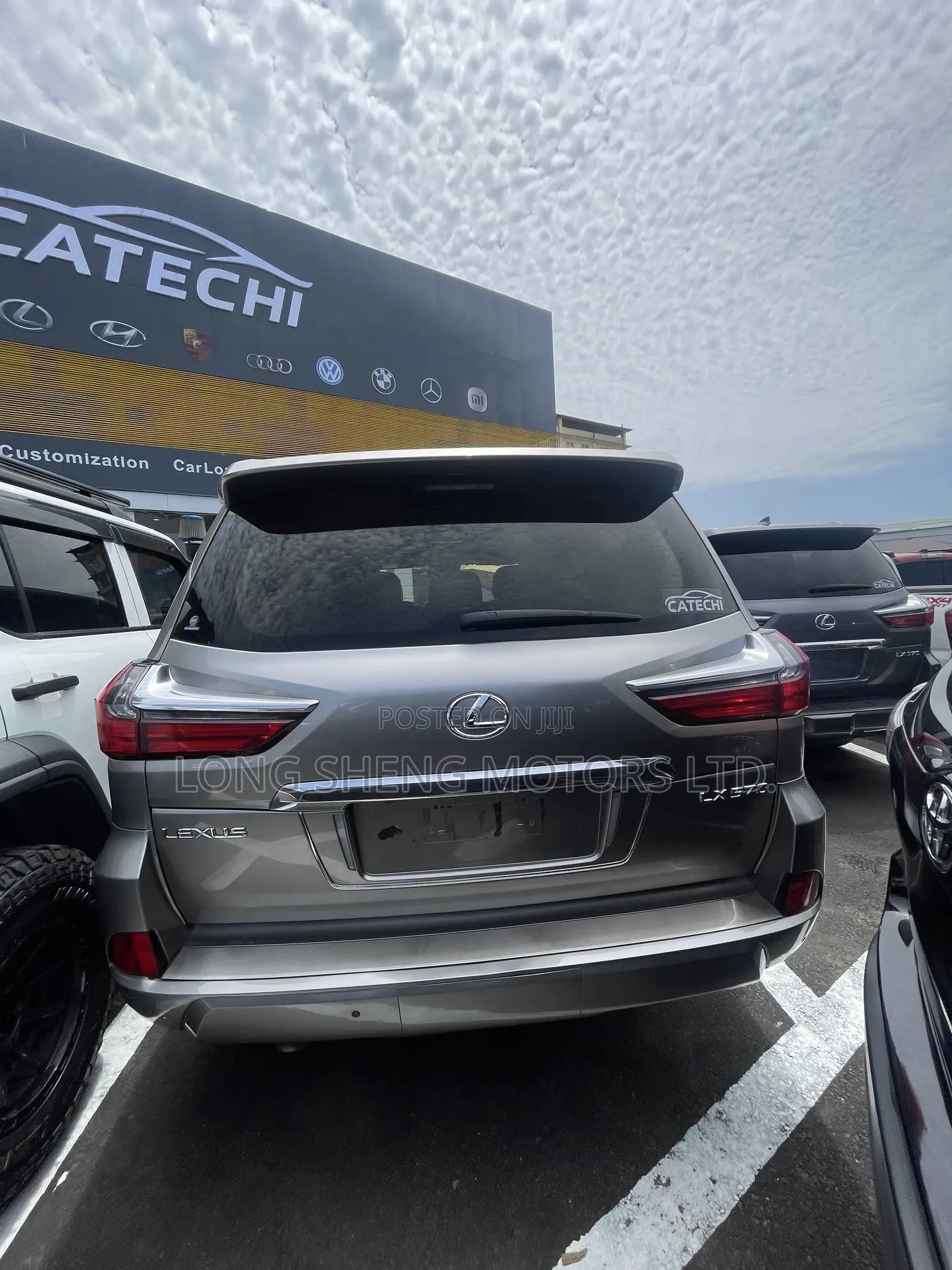 Lexus LX 2018 Gray