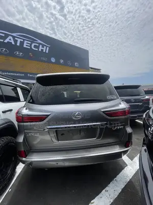 Lexus LX 2018 Gray