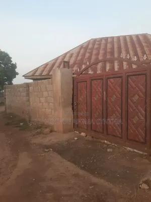 3bdrm House in Zone 6, Pyakasa for rent