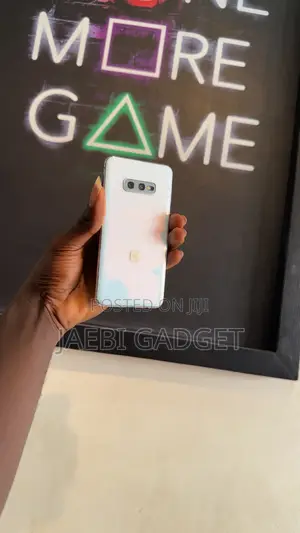 Samsung Galaxy S10e 128 GB White