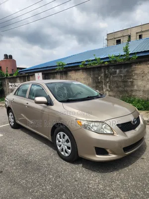 Toyota Corolla 2010 Gold