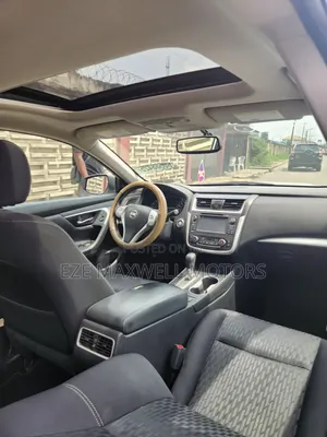 Nissan Altima 2.5 SV 2017.5 2017 White