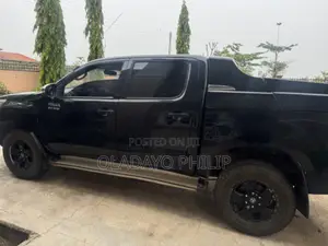 Toyota Hilux 2.0 VVT-i 2009 Black