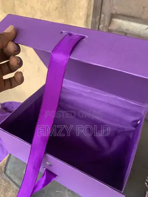 Cooperate Gift Box