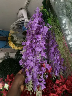 Drop-Down Flowers – Elegant Event Home Decoration