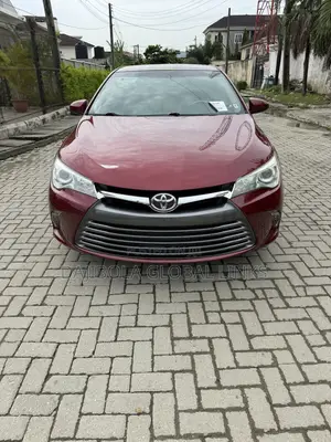 Toyota Camry XLE 4dr Sedan (2.5L 4cyl 6A) 2015 Burgundy